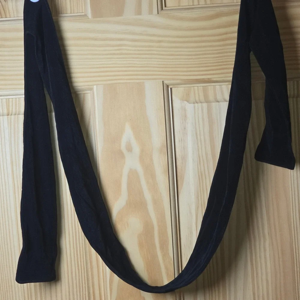 N/A scarf belt
